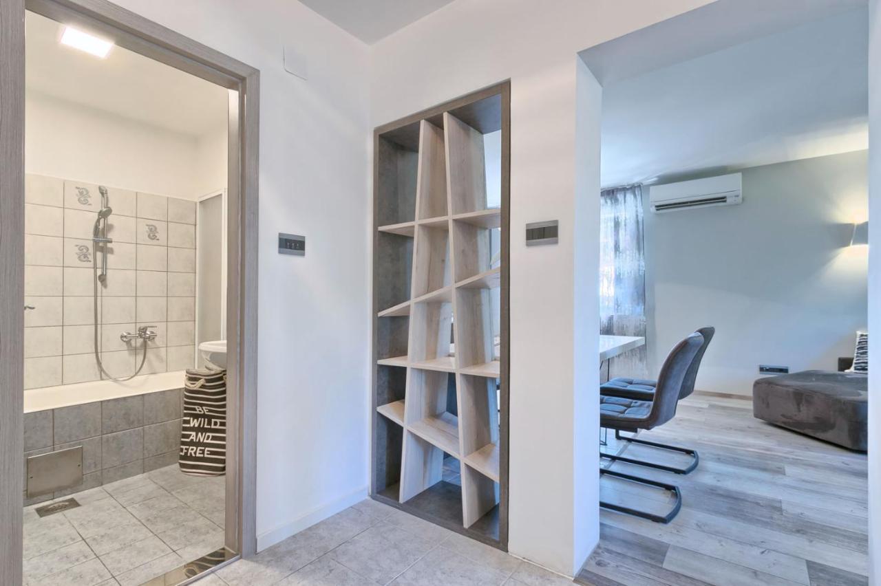Modern Oasis Apartment Pula Extérieur photo
