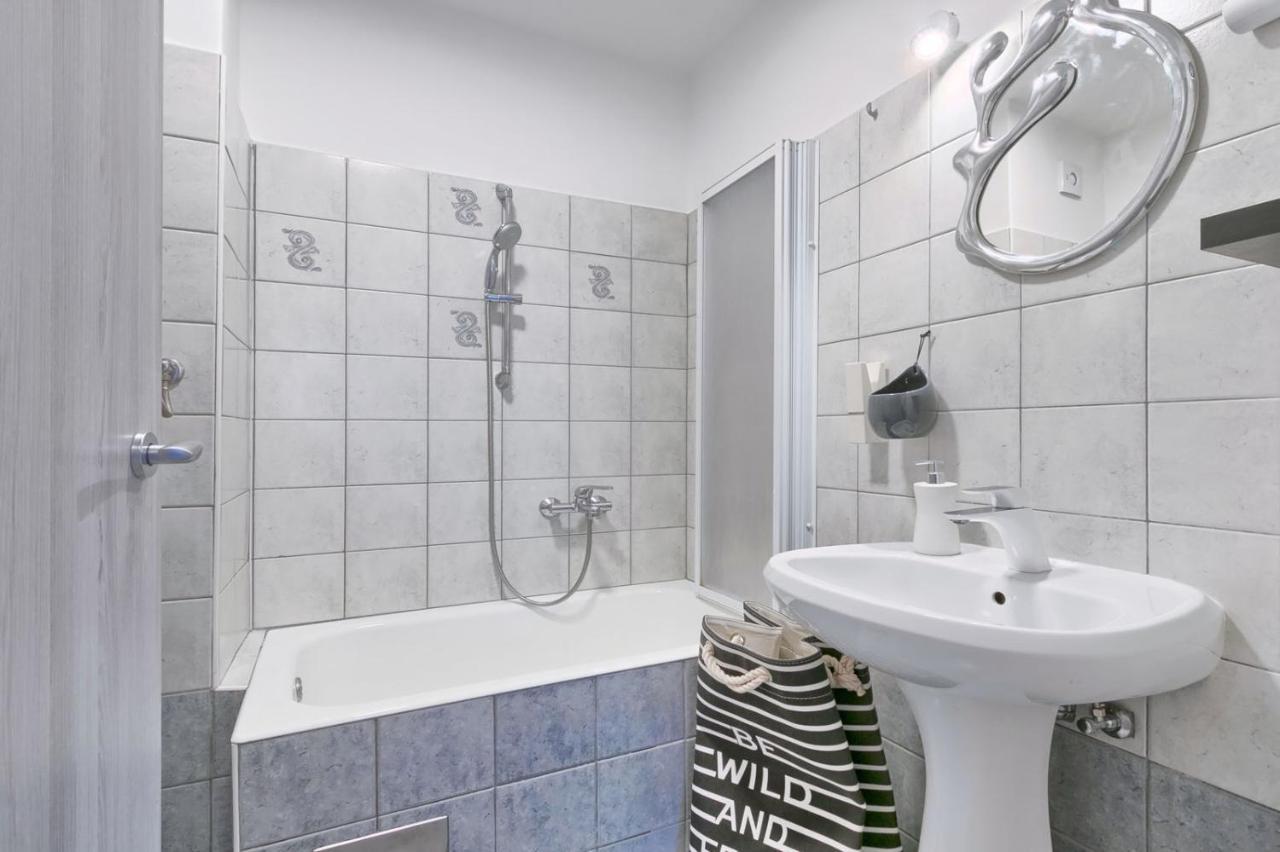 Modern Oasis Apartment Pula Extérieur photo