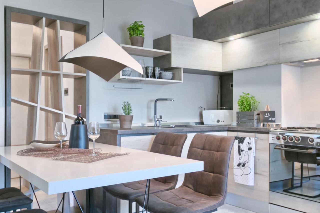 Modern Oasis Apartment Pula Extérieur photo