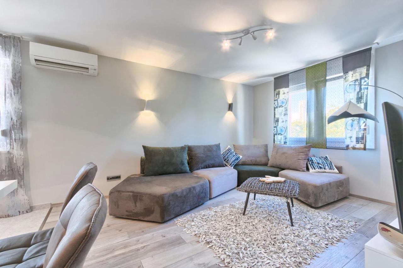 Modern Oasis Apartment Pula Extérieur photo