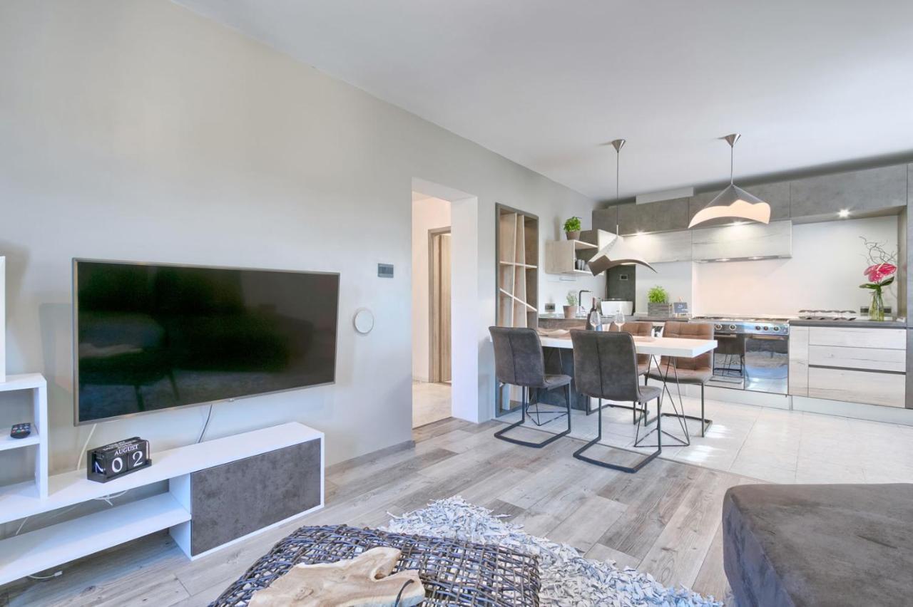 Modern Oasis Apartment Pula Extérieur photo